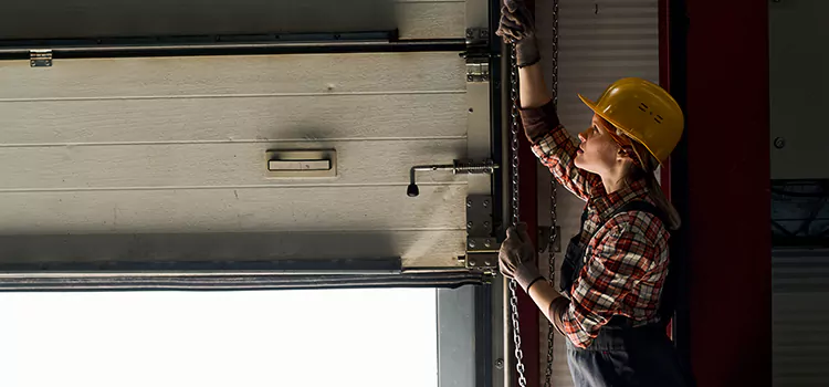 Addressing Common Garage Door Stoppage Issues in Oakland, CA